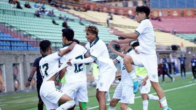 Pakistan reach semi-finals after 5-1 victory over Sri Lanka