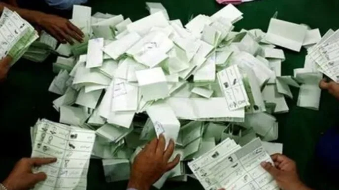 ECP takes notice of ballot paper theft during NA-231 recount