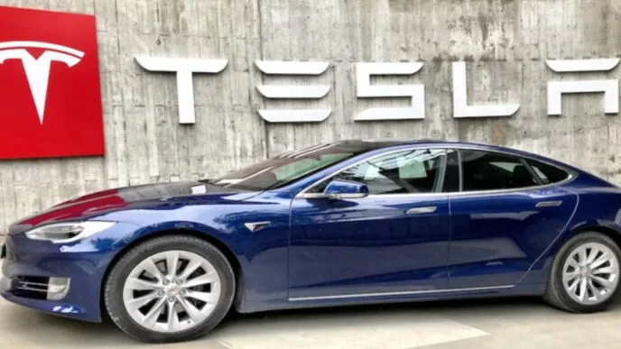 Tesla recalls Model S, Model X due to door defect