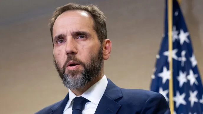 Special counsel Jack Smith seeks pause in Trump's election interference criminal trial