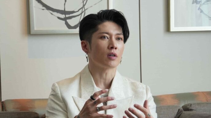 Japanese guitarist Miyavi wants to be a rock star in China