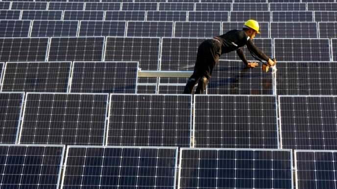 U.S. hikes tariffs on Chinese solar products