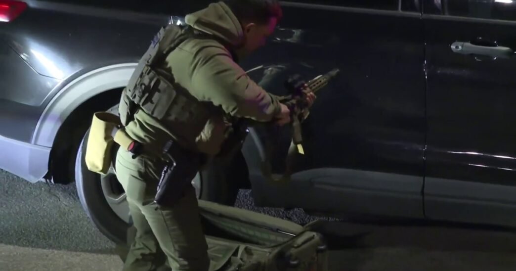 7 San Antonio officers shot and wounded by barricaded suspect