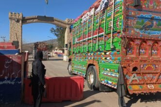 Aid convoy reaches remote district in NW Pakistan after prolonged blockade amid sectarian violence