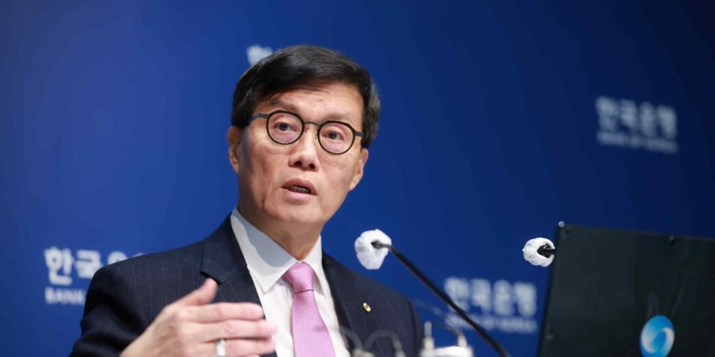 Bank of Korea chief says political turmoil barred it from cutting rates