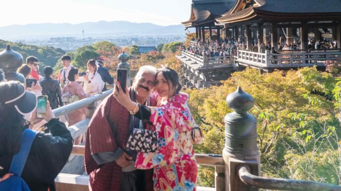 Foreign tourists to Japan hit record 36m in 2024 on weak yen