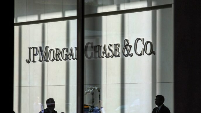 JPMorgan Chase posts record profit as the bank's massive scale pays off