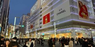 Japanese department store uses online solution to tackle long lines