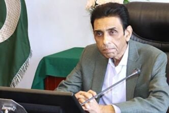 Khalid Maqbool Siddiqui stresses to promote girls' education