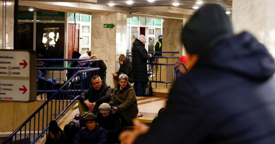 Russian missile attack forces Ukraine to shut down power grid