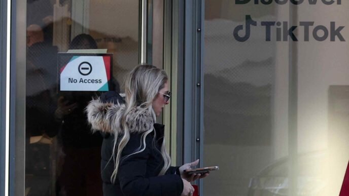 TikTok latest: Trump to issue executive order Monday, seeks 50% U.S. stake