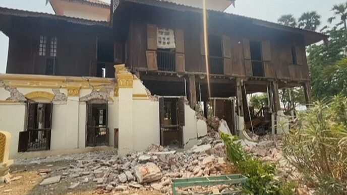 7.7-magnitude earthquake strikes Myanmar