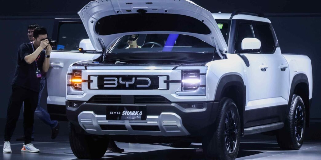 Carmakers focus on hybrids as Thai EV market struggles