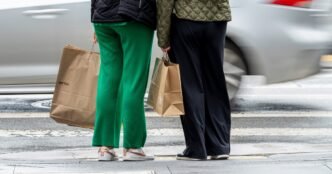 Core inflation in February hits 2.8%, higher than expected; spending increases 0.4%