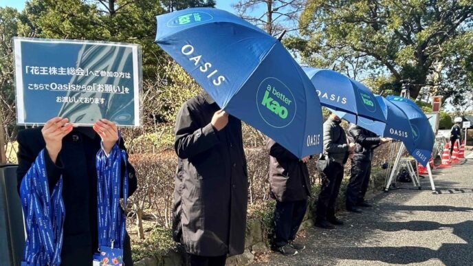Kao shareholders side with management over activist fund Oasis, for now