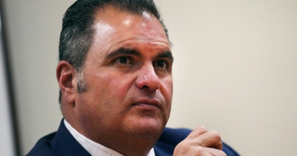 Massachusetts mayor who shuttered a libelous newspaper faces renewed corruption allegations
