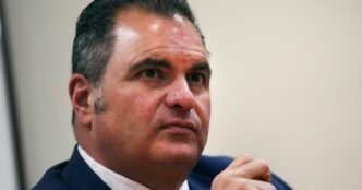Massachusetts mayor who shuttered a libelous newspaper faces renewed corruption allegations
