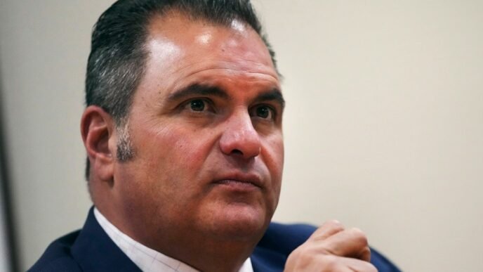 Massachusetts mayor who shuttered a libelous newspaper faces renewed corruption allegations