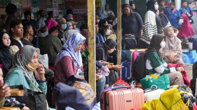 Muslims celebrate Eid al-Fitr, BIMSTEC summit in Thailand, Trump tariffs