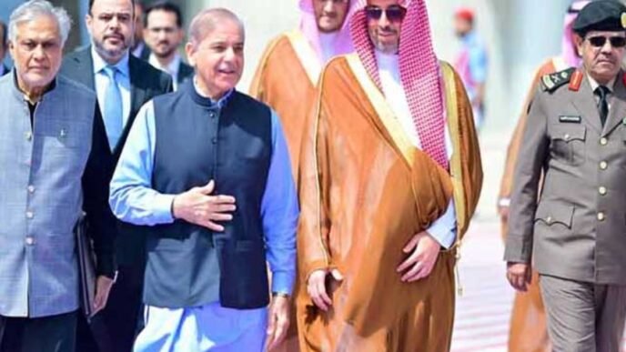 Shehbaz Sharif returns to Islamabad after completing Saudi Arabia visit