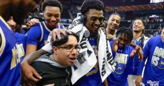 Student Manager steals spotlight during first round of March Madness