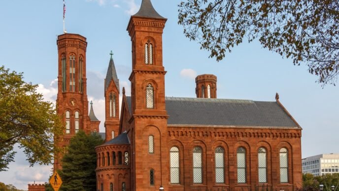 Trump order targets 'improper ideology' at Smithsonian museums