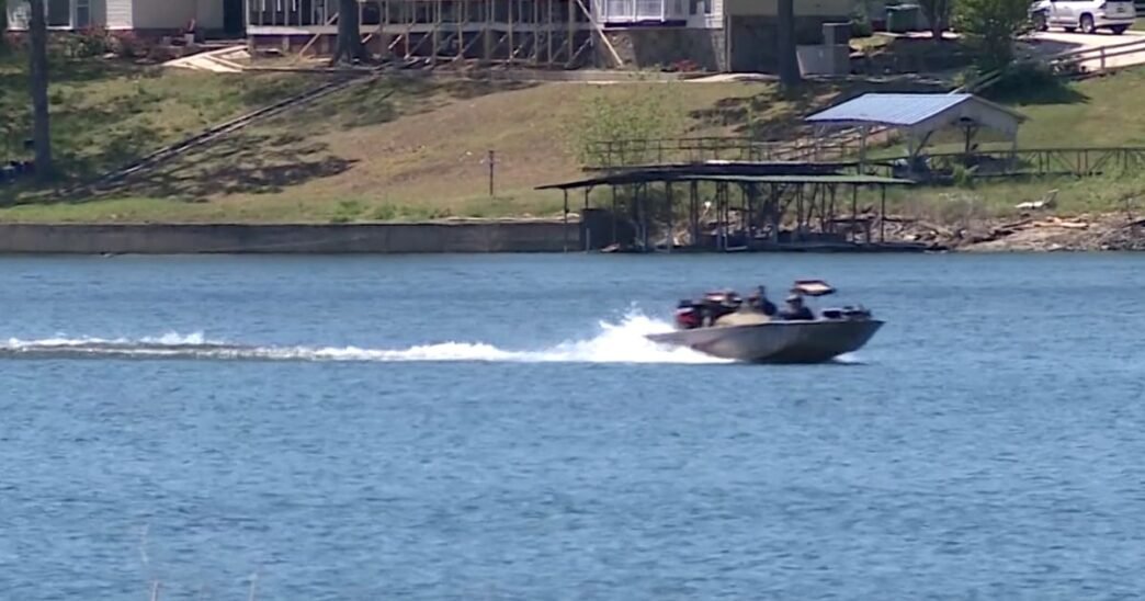 3 dead in boat crash at Alabama fishing tournament