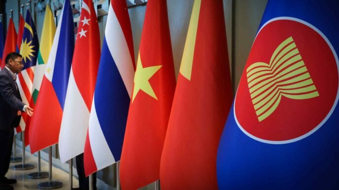 ASEAN advised to deepen regional trade after Trump tariffs