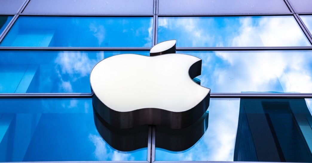 Apple’s 3-day loss in market cap swells to almost $640 billion