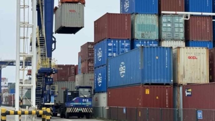 China's Hainan shines as free trade port in time of Trump tariffs