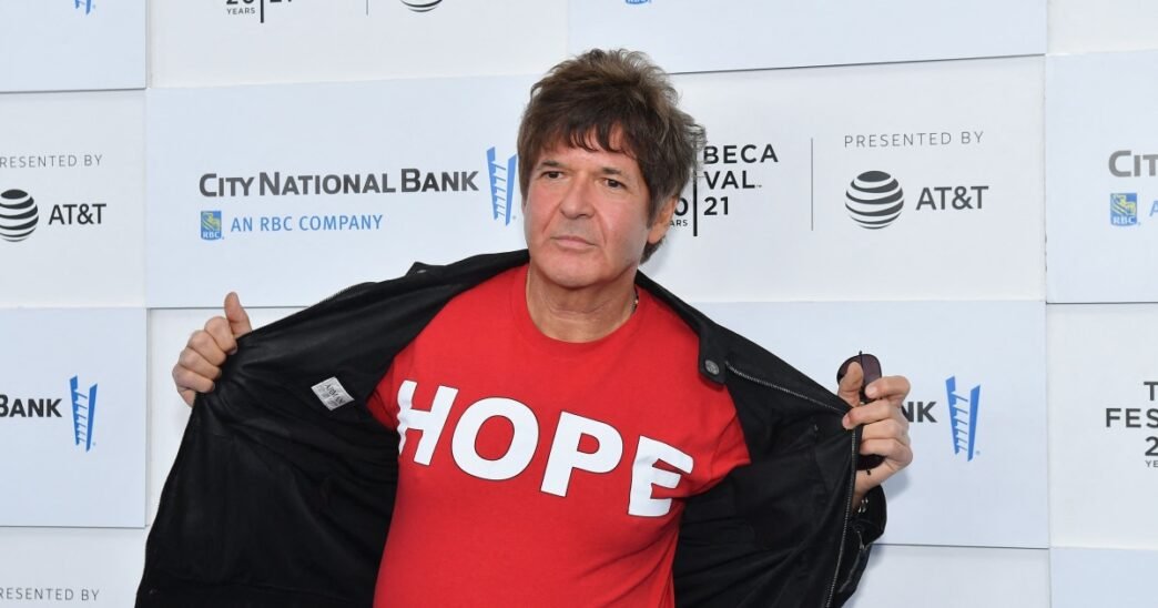 Clem Burke, multifaceted drummer of iconic rock group Blondie, has died