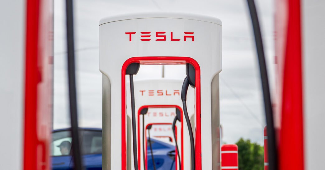 Colorado man charged with alleged threats against Tesla owners and presidential cabinet