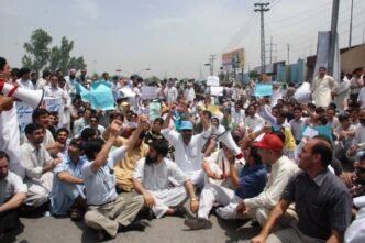 Doctors, paramedics observed complete strike in Pindi hospitals