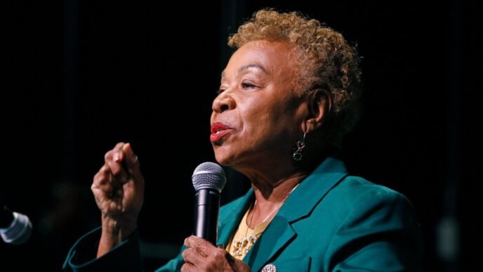 Former congresswoman Barbara Lee wins race for mayor of Oakland, California
