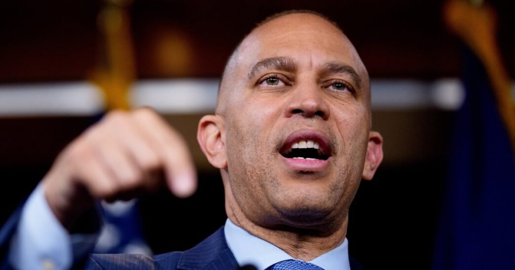 Hakeem Jeffries threatens lawsuit over delayed Texas special election