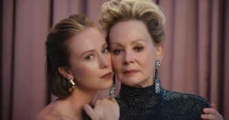 How Hannah Einbinder reacted when 'Hacks' co-star Jean Smart got a new assistant who looks like her