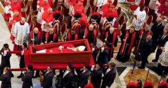 Hundreds of thousands of mourners to watch Vatican procession