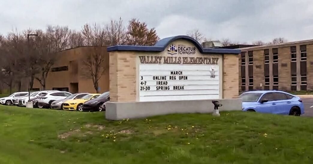 Indiana mom brought gun to grade school and threatened lesbian teacher, police say
