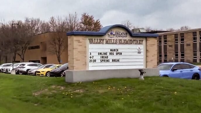 Indiana mom brought gun to grade school and threatened lesbian teacher, police say