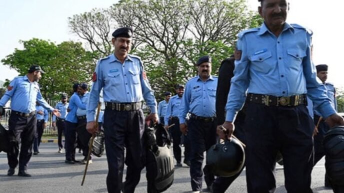 Islamabad Police dismiss 15 officers for misconduct