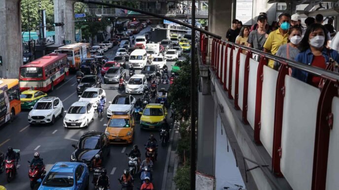 Japanese expats leave Southeast Asia, replaced by local hires