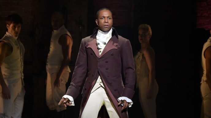 Leslie Odom Jr. announces return to 'Hamilton' on Broadway