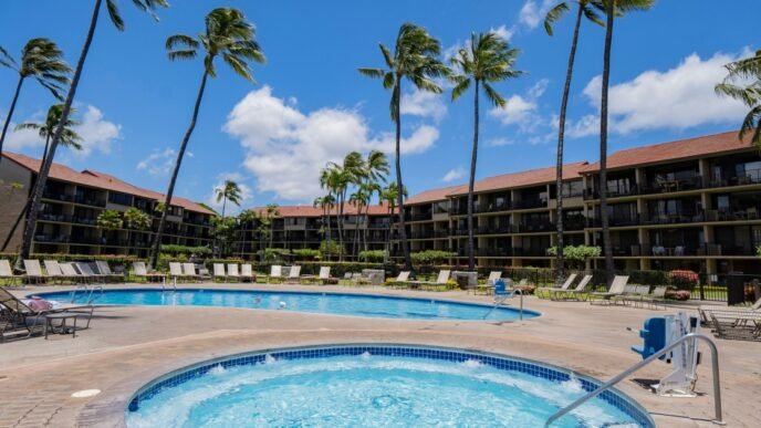 Maui mayor’s plan to phase out vacation rentals would increase housing but shrink the economy