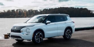Mitsubishi Motors freezes shipments to U.S. dealerships