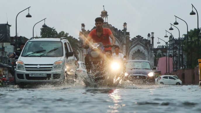 More than 100 people dead after heavy rains hit India and Nepal