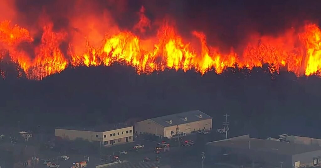 New Jersey wildfire prompts evacuation order, closes major highway