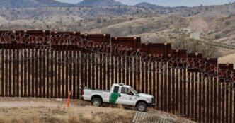 New Mexico teen visiting Arizona detained by immigration agents, family says