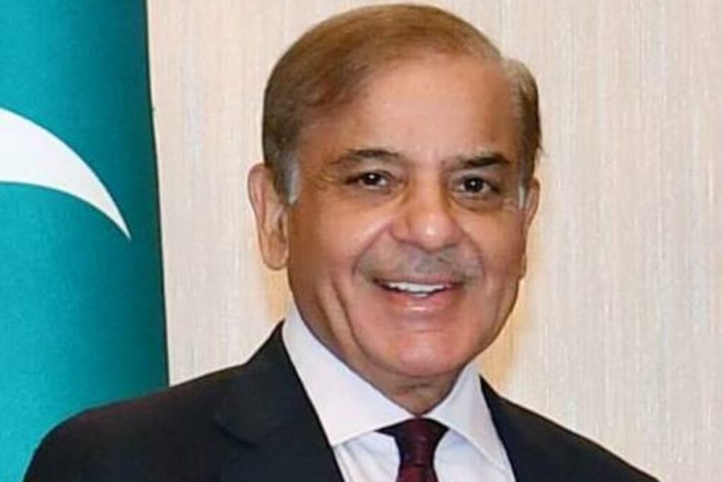 PM welcomes resumption of direct PIA flights to Baku
