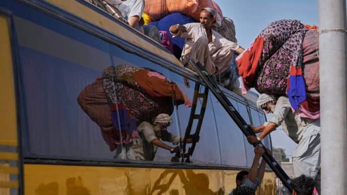 Pakistan says host countries must resettle Afghan nationals by April 30