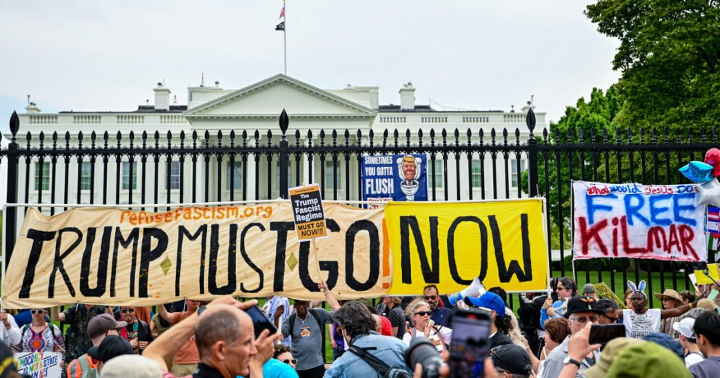 Protesters rally outside White House amid nationwide anti-Trump demonstrations